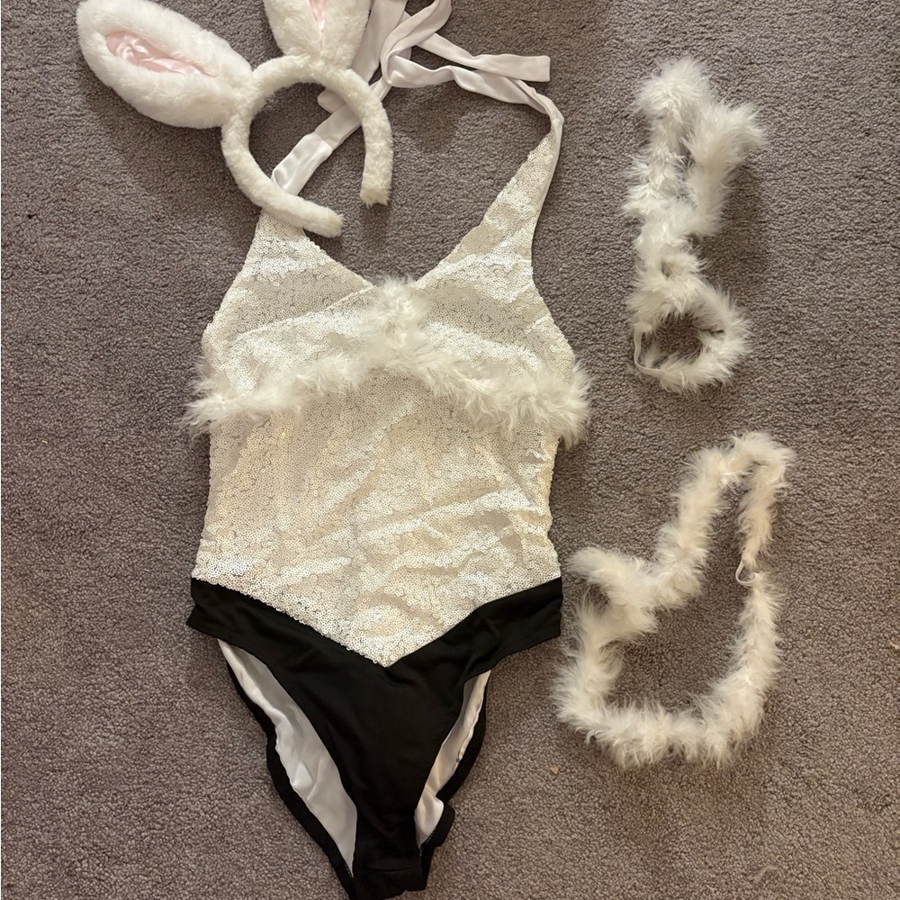 NWT Mean Girls Regina George Bunny Costume